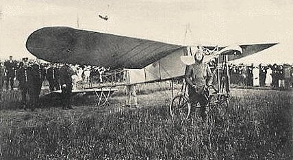 Carl Cederström with his plane Nordstjrnan, 1911